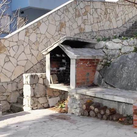 Zavode 5252a شقة *